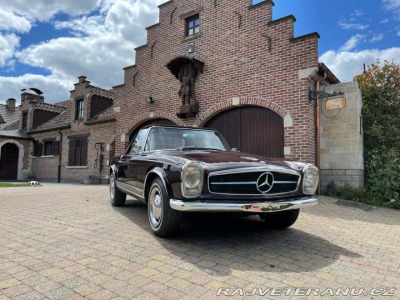 Mercedes-Benz SL 230SL PAGODA W113