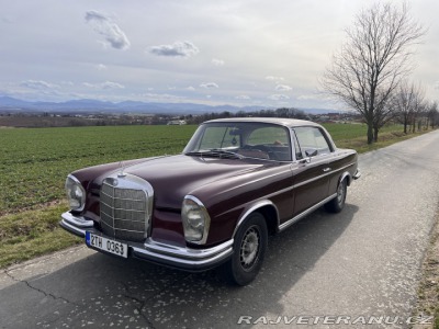 Mercedes-Benz 250 SE kupé