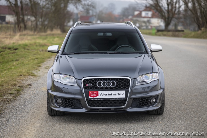 Audi RS4 B7 4.2 V8 2007