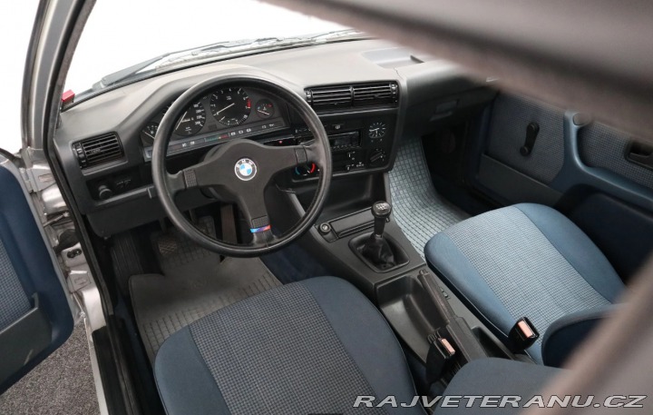 BMW 3 E30 320i 1985