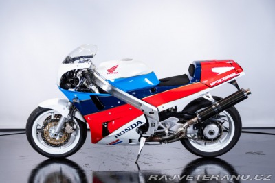 Honda VF VFR 750 R "RC30 REPLICA"