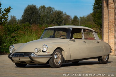 Citroën DS ID 19 “DS”