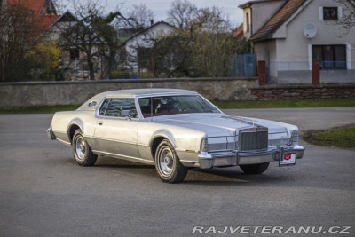 Lincoln Continental Mark IV