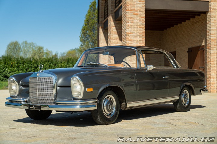 Mercedes-Benz 220 SE COUPE 1964