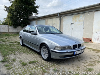 BMW 5 BMW e39 523i M52