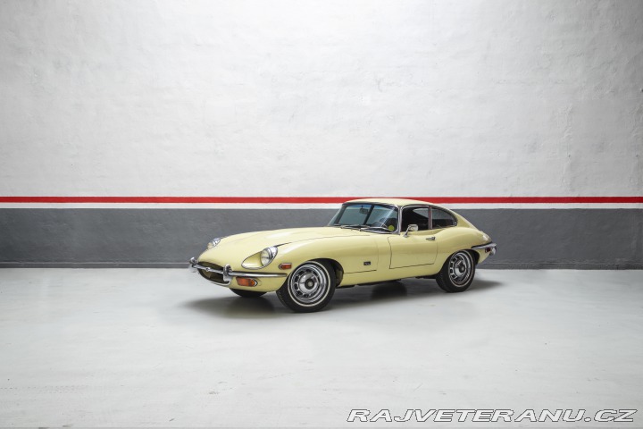 Jaguar E-Type 4,2 FHC 2. série 1971