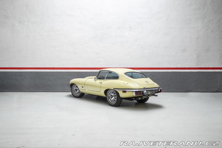 Jaguar E-Type 4,2 FHC 2. série 1971