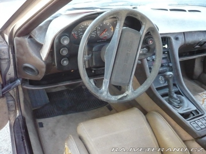 Porsche 928 MANUÁL 1981