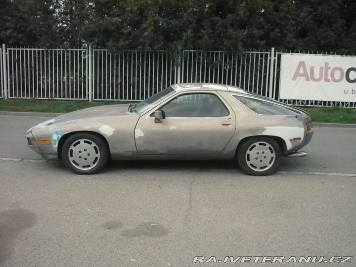 Porsche 928 MANUÁL 1981