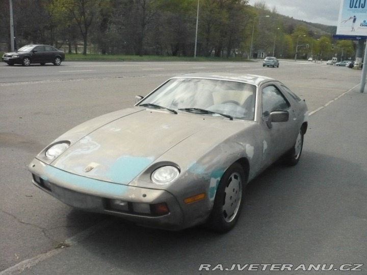 Porsche 928 MANUÁL 1981