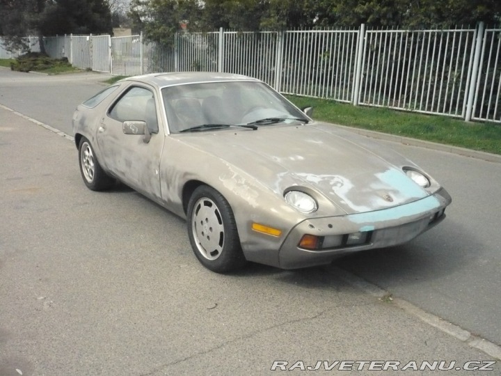 Porsche 928 MANUÁL 1981