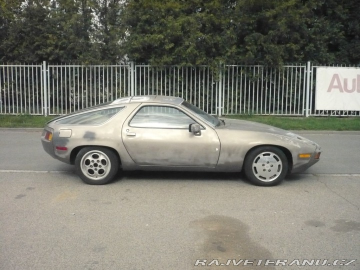 Porsche 928 MANUÁL 1981