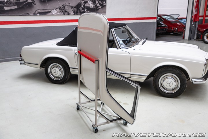 Mercedes-Benz SL 230 SL 1964