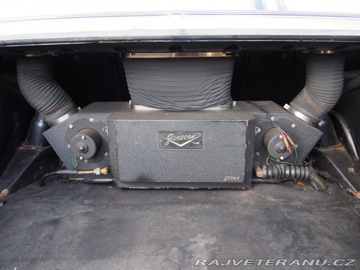 Mercedes-Benz 250 W108 250S RHD manuál klim