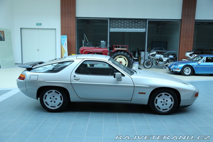 Porsche 928 S4 1988