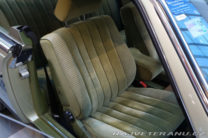Mercedes-Benz 230 CE