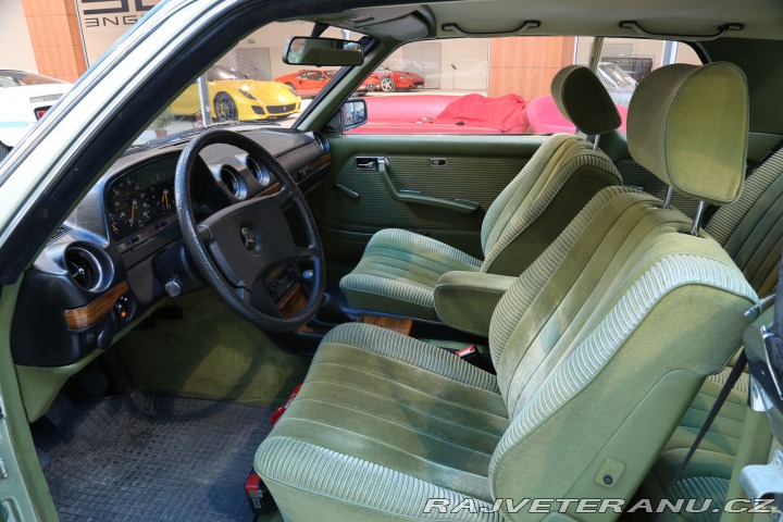 Mercedes-Benz 230 CE