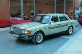 Mercedes-Benz 230 E