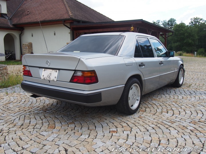 Mercedes-Benz 300 300E-24 AMG záloha 1992