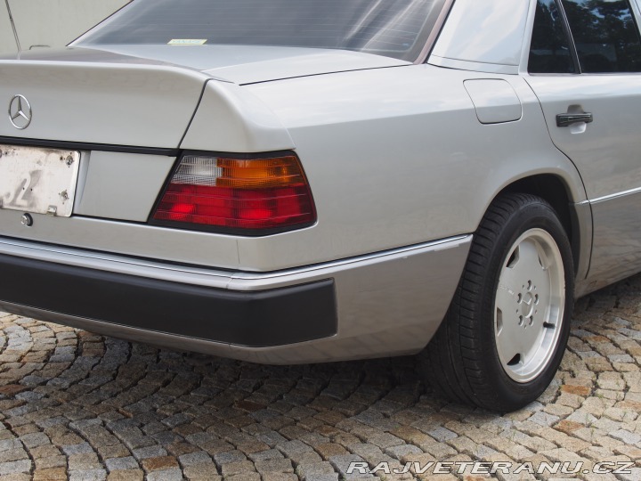 Mercedes-Benz 300 300E-24 AMG záloha 1992