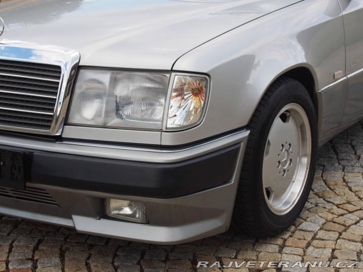 Mercedes-Benz 300 300E-24 AMG záloha 1992