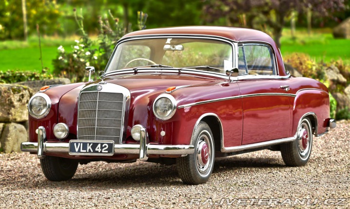 Mercedes-Benz 220 S Ponton Coupe RHD (1) 1958