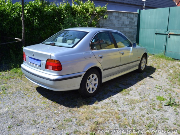 BMW 5 523 i 1.MAJITEL 1997