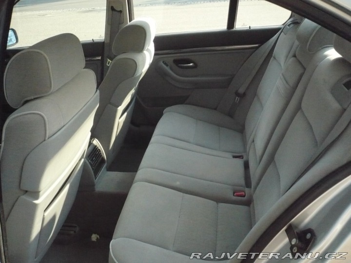 BMW 5 523 i 1.MAJITEL