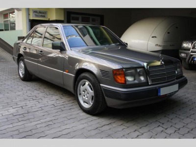 Mercedes-Benz 250 D Turbo