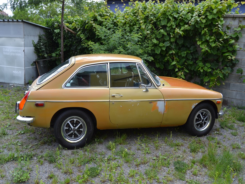 MG MGB GT 1800
