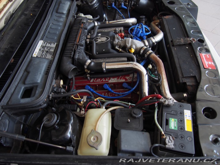 Maserati Biturbo 222 4V 280k, jen 130 ks