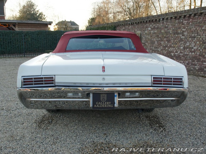 Oldsmobile 88 Dynamic Convertible SLEVA 1966