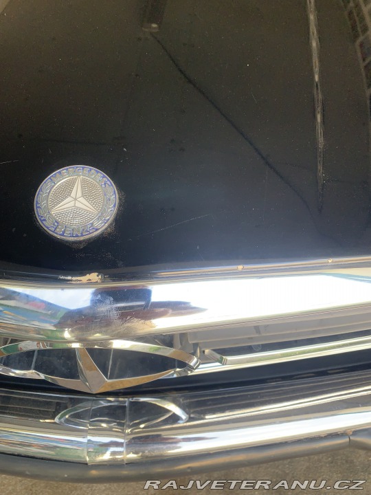 Mercedes-Benz SL W107 - 500 SL 1983