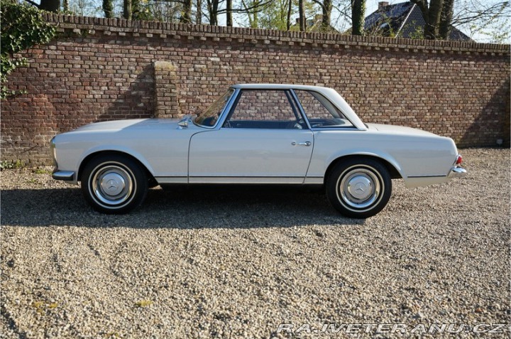 Mercedes-Benz 230 SL Pagoda Hard top 1965