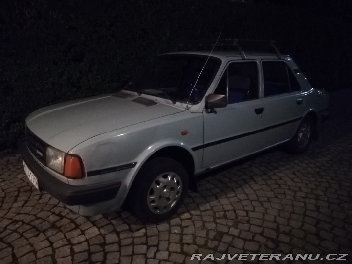 Škoda 120 L + další ND 1987