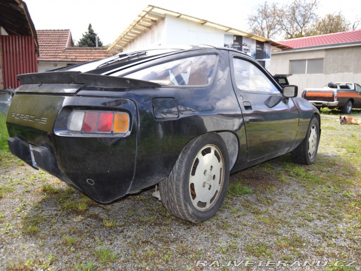 Porsche 928 4.5 V8 MANUÁL 1982