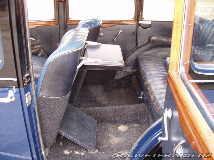 Austin Ostatní modely 18 Carlton Saloon 1933