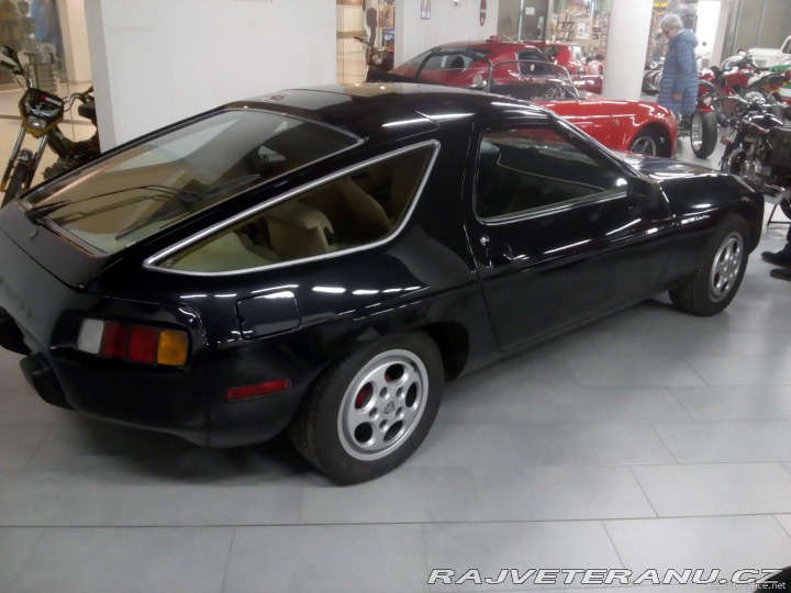 Porsche 928  1979