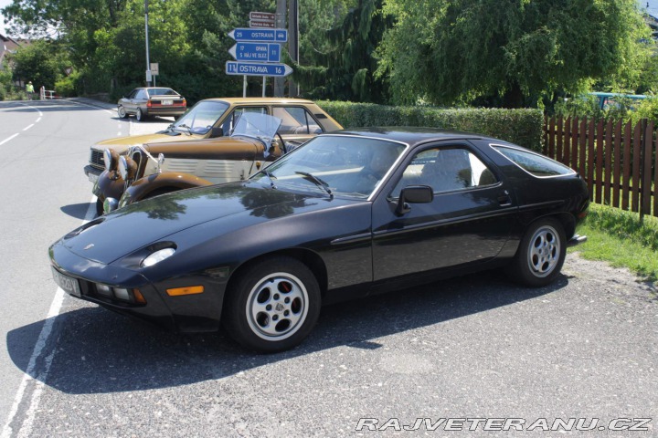 Porsche 928  1979