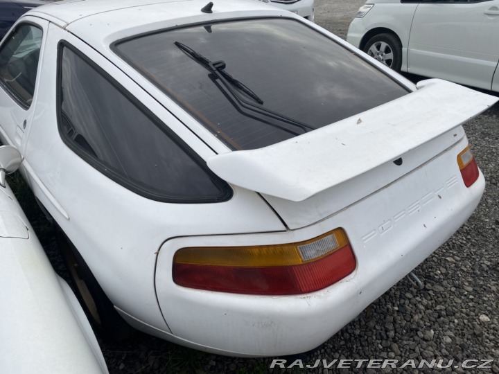 Porsche 928 S4 1991 raritní kombinace 1990