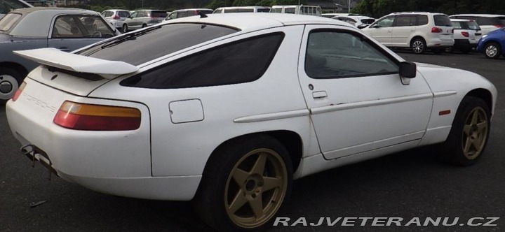 Porsche 928 S4 1991 raritní kombinace 1990