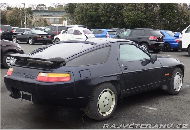 Porsche 928 Porsche 928 S4 pěkné auto 1994