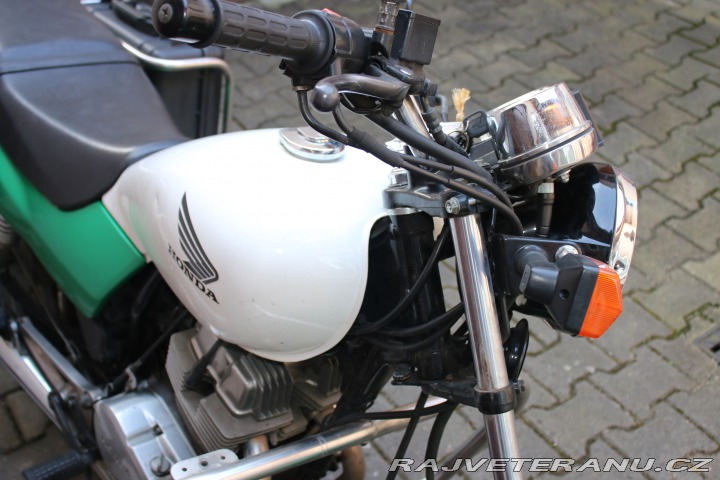 Honda CB 250 MC26P - Policie ČR 2000