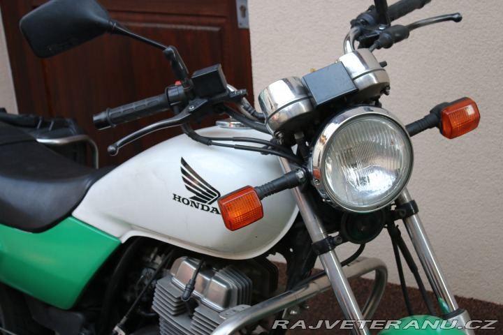 Honda CB 250 MC26P - Policie ČR 2000