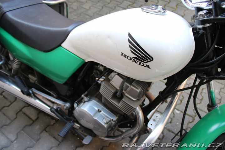 Honda CB 250 MC26P - Policie ČR 2000