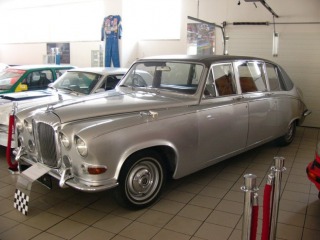 Daimler DS 420 