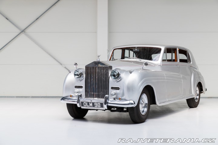 Rolls Royce Silver Wraith Sport saloon James Young 1953