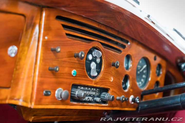 Rolls Royce Silver Wraith Sport saloon James Young 1953