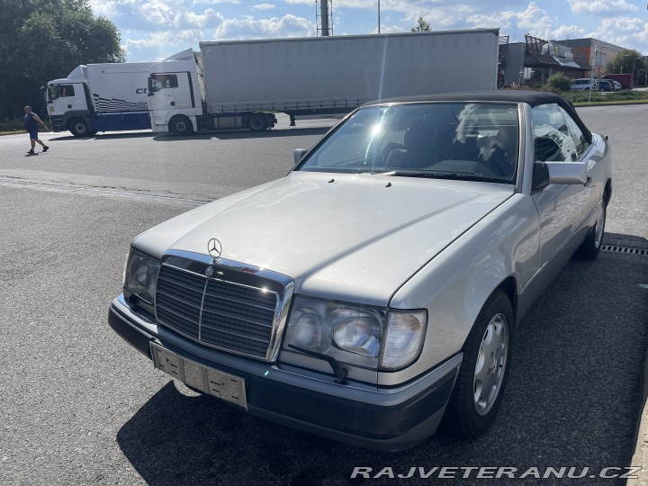 Mercedes-Benz 300  1992