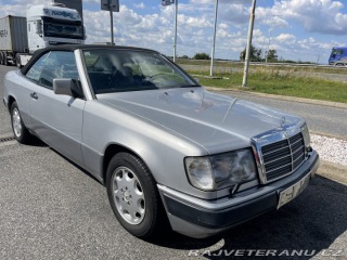 Mercedes-Benz 300 1992